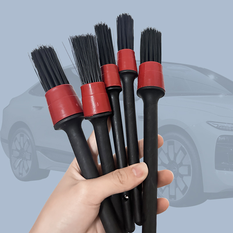 Black brush sets, makeup bags, cosmetics, cross-border makeup brushes and beauty tools are selling well