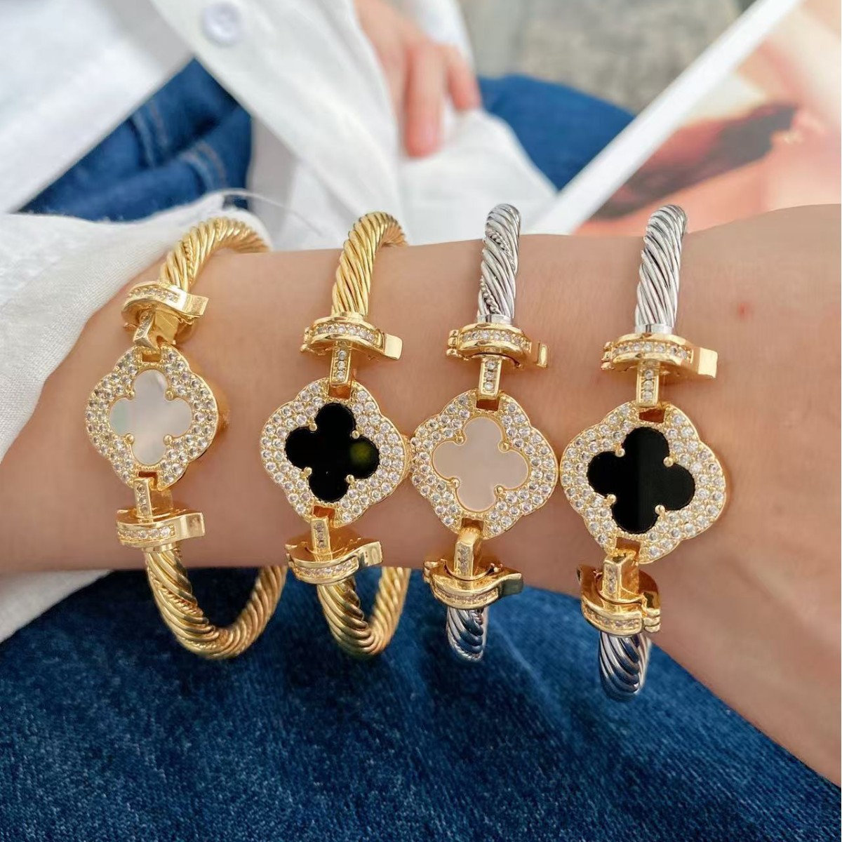 Wholesale of the popular, light luxury and high-end four-leaf clover cable bracelet on Xiaohongshu, a versatile and fashionable daily accessory details Picture