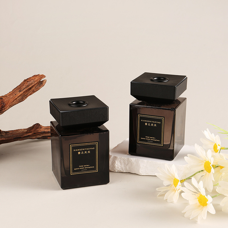 Household flameless aromatherapy essential oil, indoor toilet deodorizing, aromatherapy air freshener, bedroom long-lasting fragrance details Picture