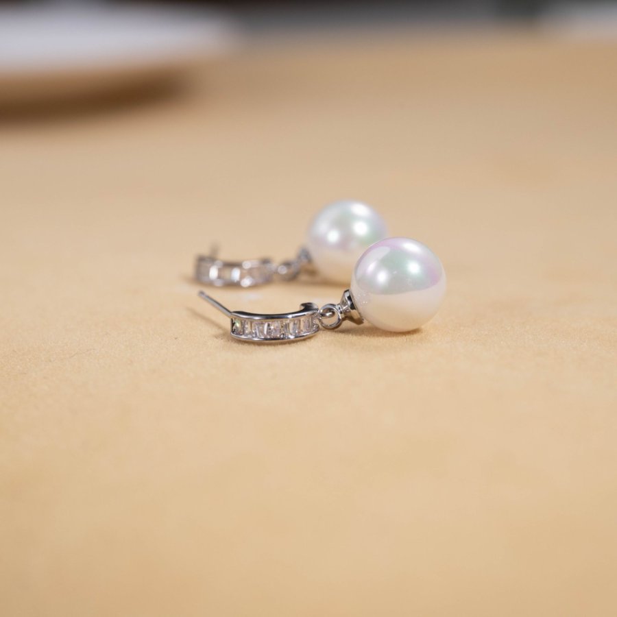 New copper-plated real gold S925 silver needle zircon pearl earrings, women's best-selling high-end stud earrings and earrings wholesale Application Scenario