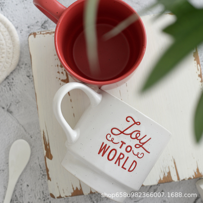 [Red Christmas Coffee Cup] Personalized English mugs, household ceramic high appearance level Couple breakfast cups, water cups details Picture