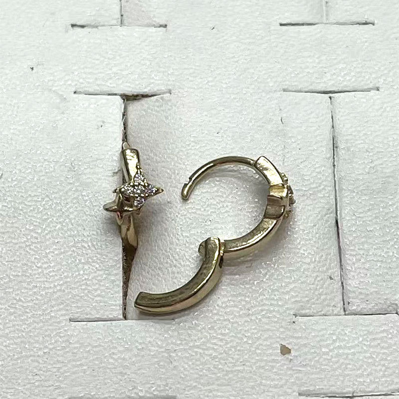 Cross-border bestsellers, Instagram-style earrings, versatile, simple and fashionable, golden earrings, round gold-plated earrings Application Scenario