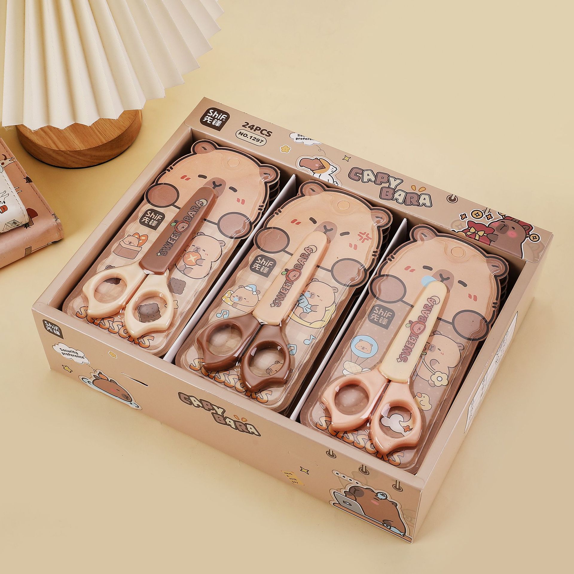 Pioneer 1297 Cartoon Guinea Pig Student Scissors, Children's Scissors, Learning Stationery, Special Scissors for Hand paper-cutting Item Picture