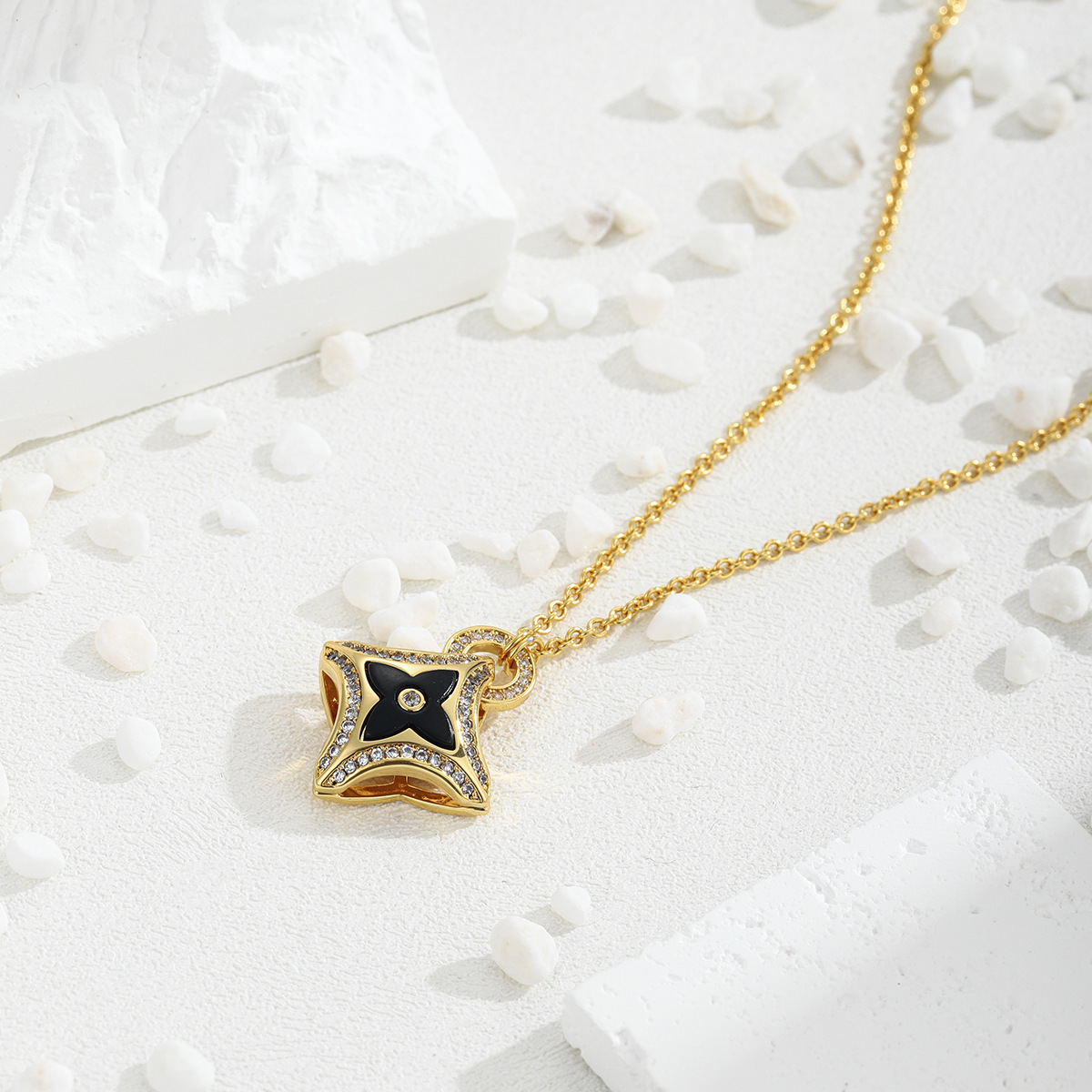 项链/不锈钢项链/首饰/珍珠项链/水钻瓜链项链细节图