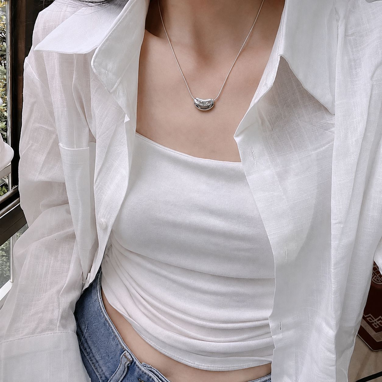 S925 sterling silver smile Pea necklace: Simple and versatile. The love bean collarbone chain features a niche design for daily wear Item Picture