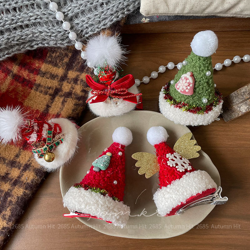 New Korean-style Christmas-themed fabric handcrafted hair clips for children, cute side clips, versatile hair accessories, girl clips, Christmas fun hair clips, Christmas hats, deer shaped plush mesh decorations, festive and joyous girl headwear details Picture
