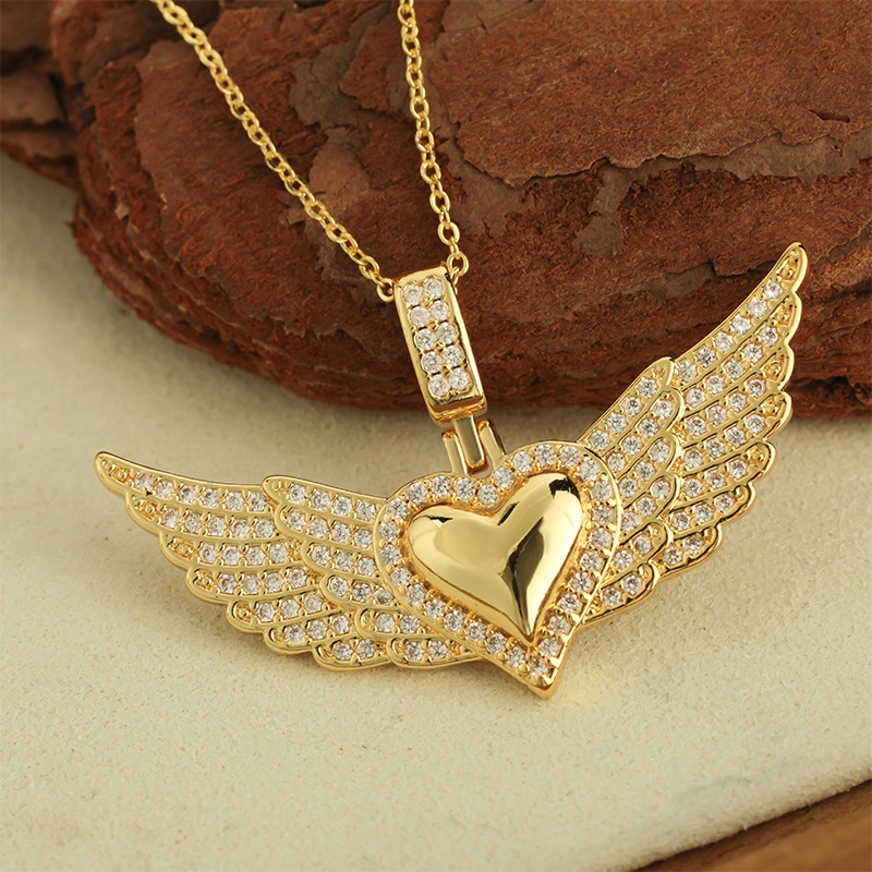 A new European and American trend copper gold-plated micro-inlaid zircon heart-shaped angel wing pendant DIY accessory Application Scenario