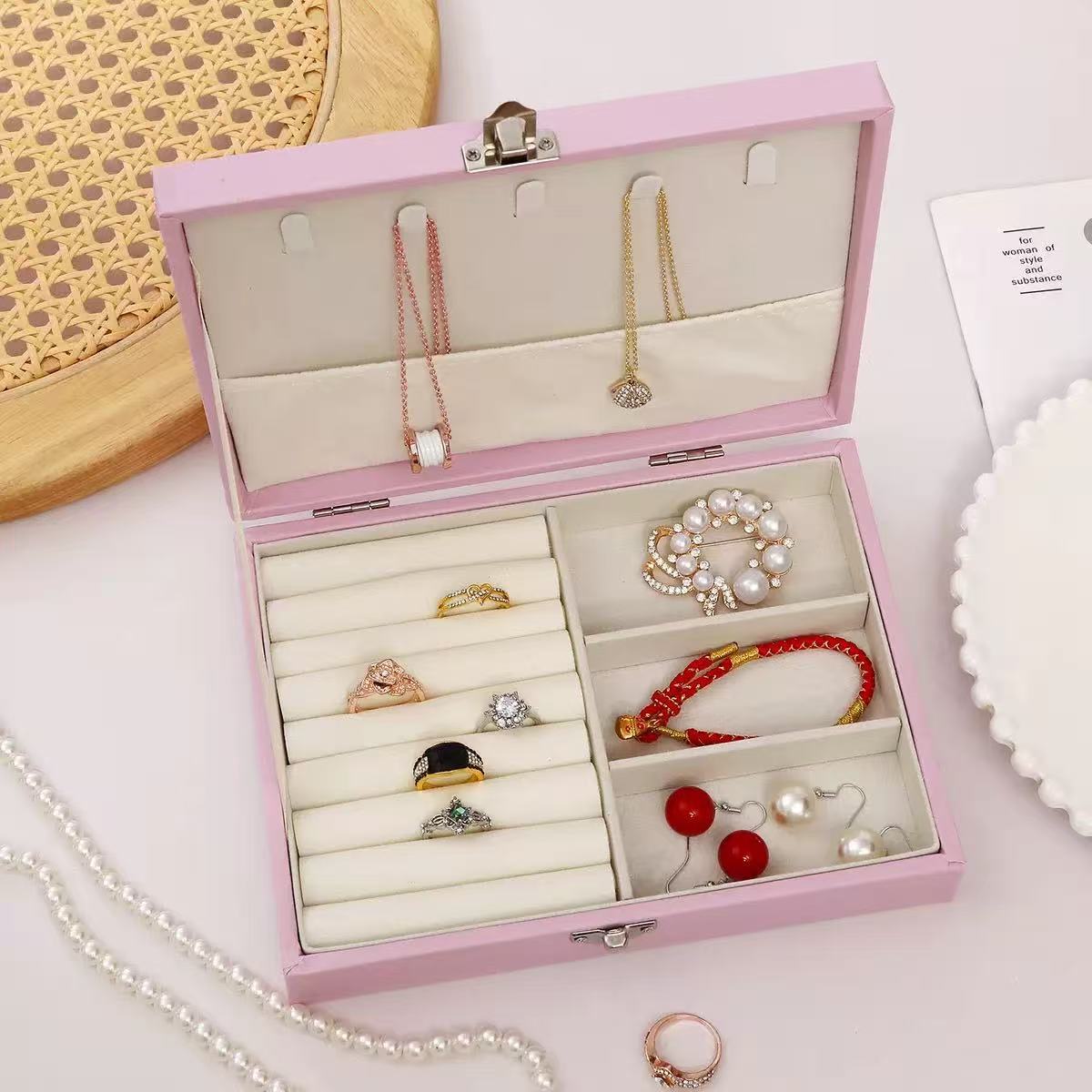 2026 Anti-oxidation Internet Celebrity Bestseller Single-layer jewelry box Portable jewelry ring Stud jewelry packaging box details Picture