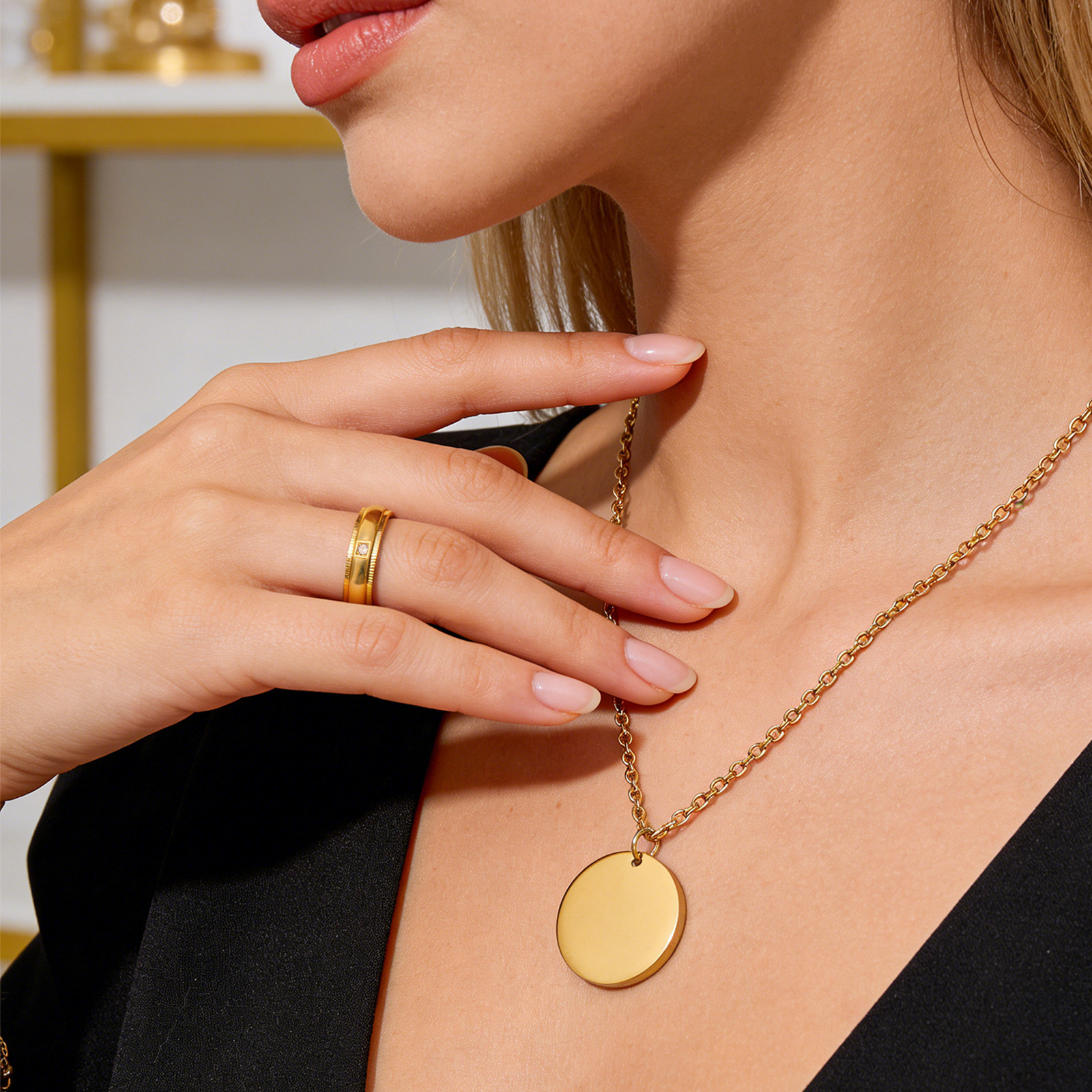 Three fashionable stainless steel rings, bracelets and necklaces with diamond-encrusted designs for cross-border European and American women Specification image