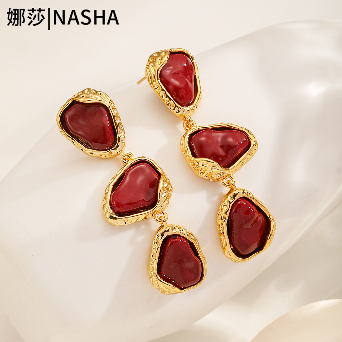 Nasha European and American cross-border copper plated with 18K real gold, set with red plastic beads and tassel earrings, women's S925 silver needle