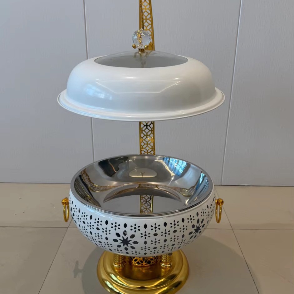 Stainless steel golden luxury restaurant hotel wedding insulated pot alcohol heating 8-liter capacity food insulated with belt Application Scenario