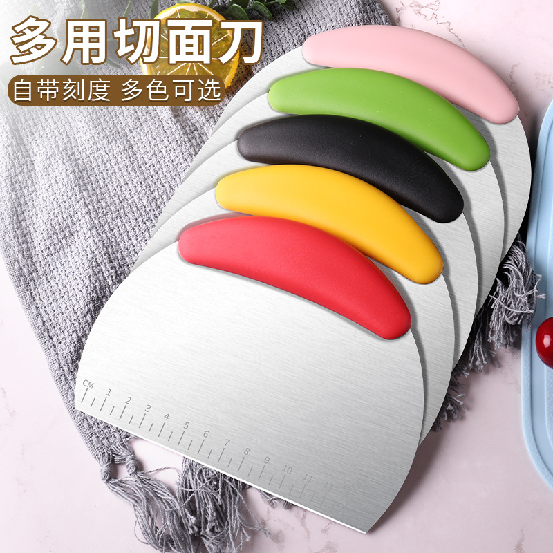 Factory wholesale household stainless steel semi-circular baking cutting knife with scale, cream cake flour scraper