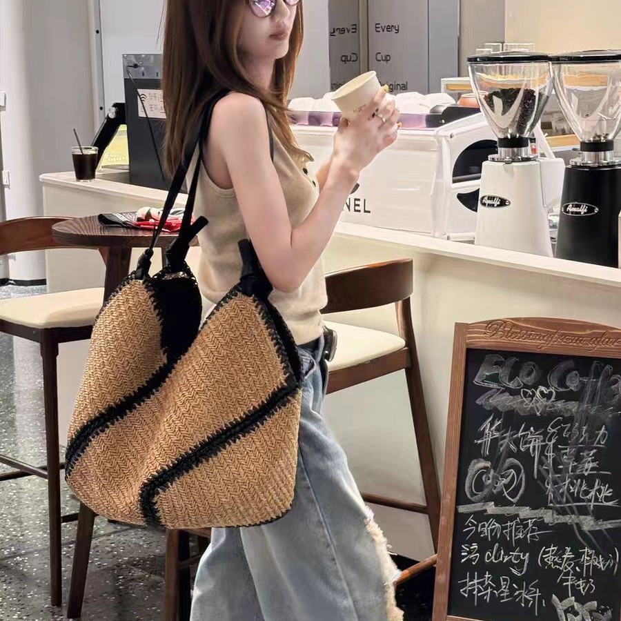 Cross-border straw weaving bag, striped straw weaving bag, women's hand-stitched woven bag, large-capacity commuting single-shoulder tote bag, vacation beach bag, women's bag, straw weaving bag Specification image