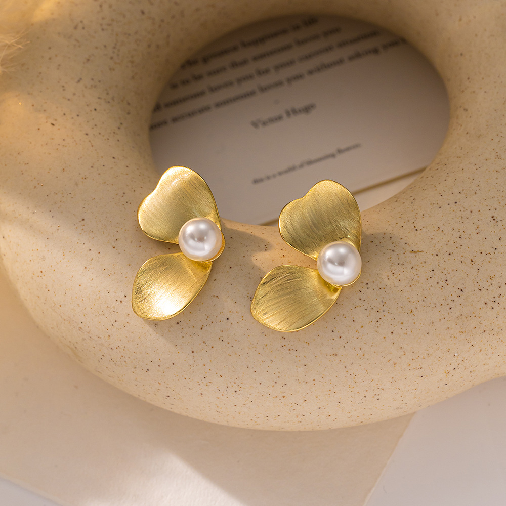 饰品/耳饰/耳环/耳环批发/粉色耳饰细节图