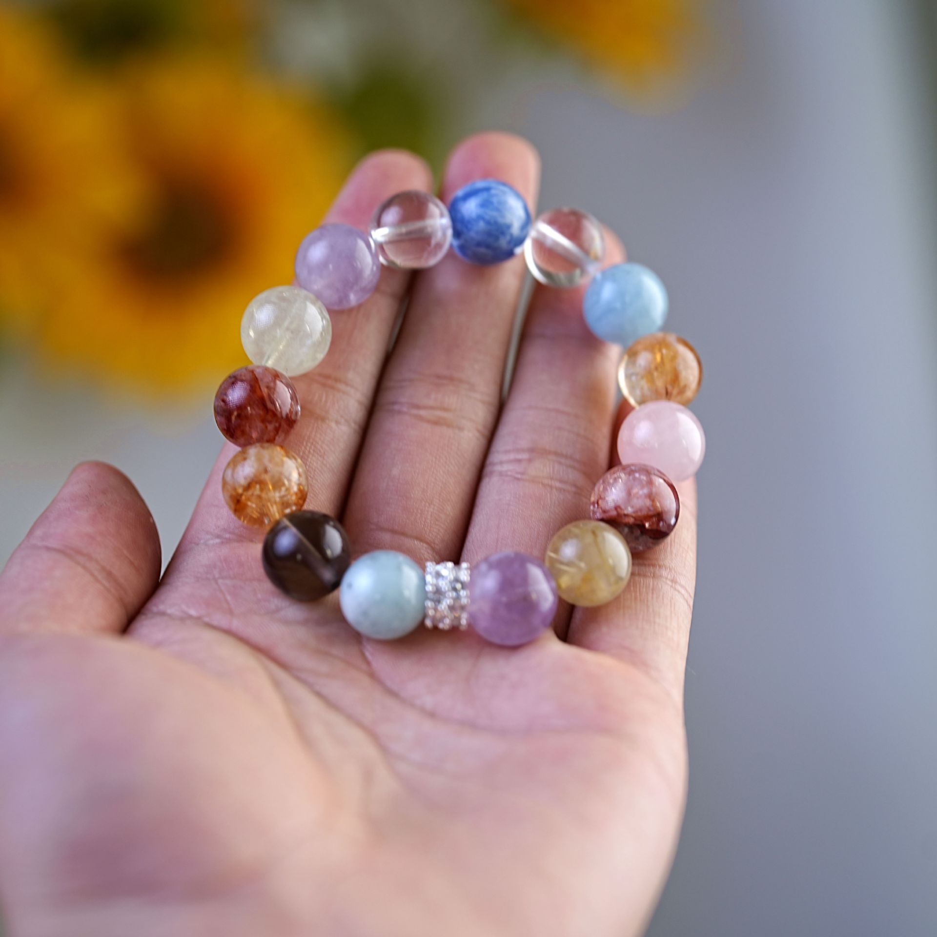 Natural blue crystal multi-treasure crystal beaded bracelet, dopamine light luxury sweet design women's bracelet, wealth-attracting accessory details Picture