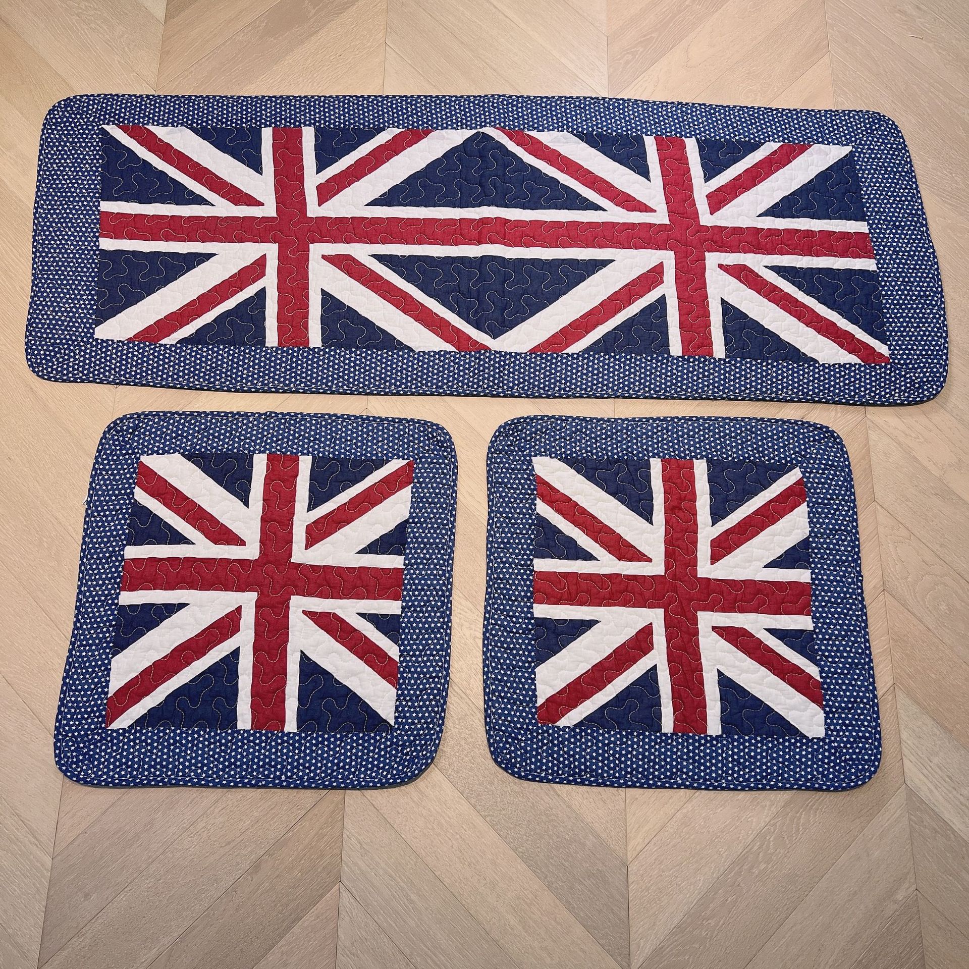 Summer breathable cotton single cushion for car seats, rear seat cushion for cars, pet crawling mat, pet-friendly Application Scenario