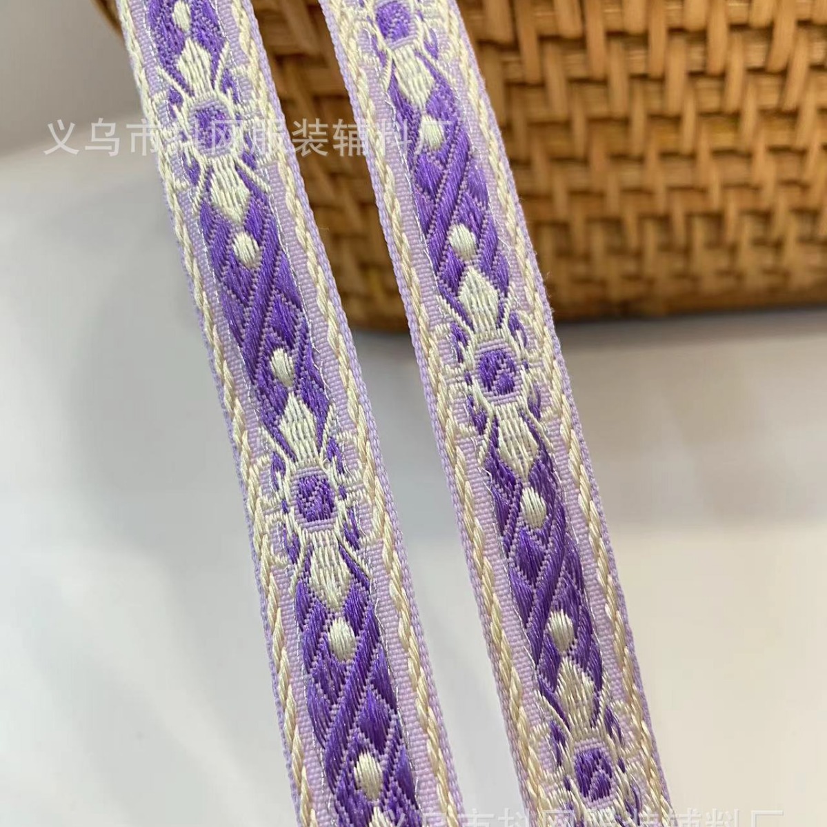 1.5cm handmade DIY bow, ethnic style jacquard embroidery, ribbon, hair accessory, headwear, edge strap, gift box, packaging strap Application Scenario