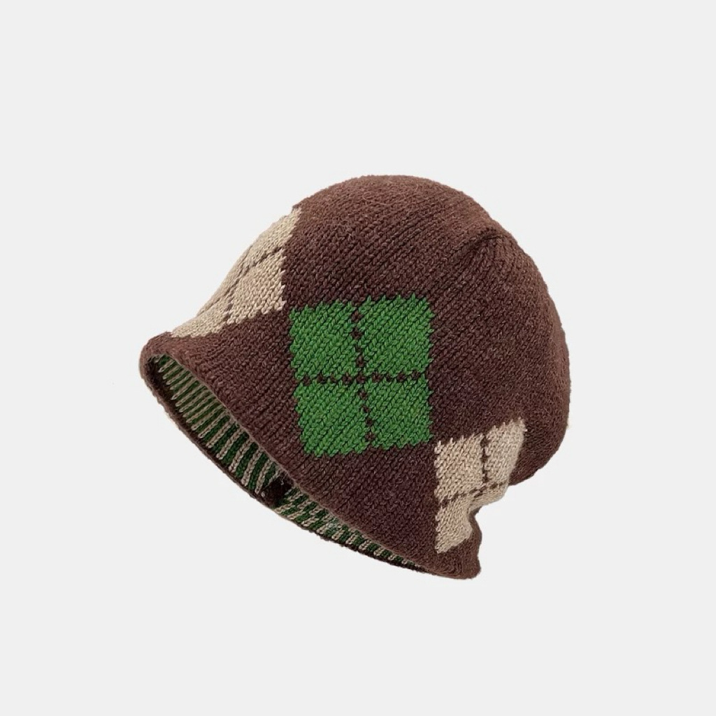 One-piece dropshipping [Hat + Scarf] Retro diamond-shaped checkered knitted woolen hat for women, fashionable and warm for autumn and winter, ear-protecting pile hat, street stall scarf Item Picture