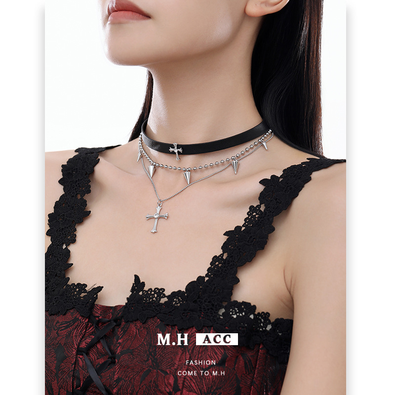 ins dark leather neck chain, sweet and cool girl choker collar, unique hip-hop cross layering collarbone chain details Picture