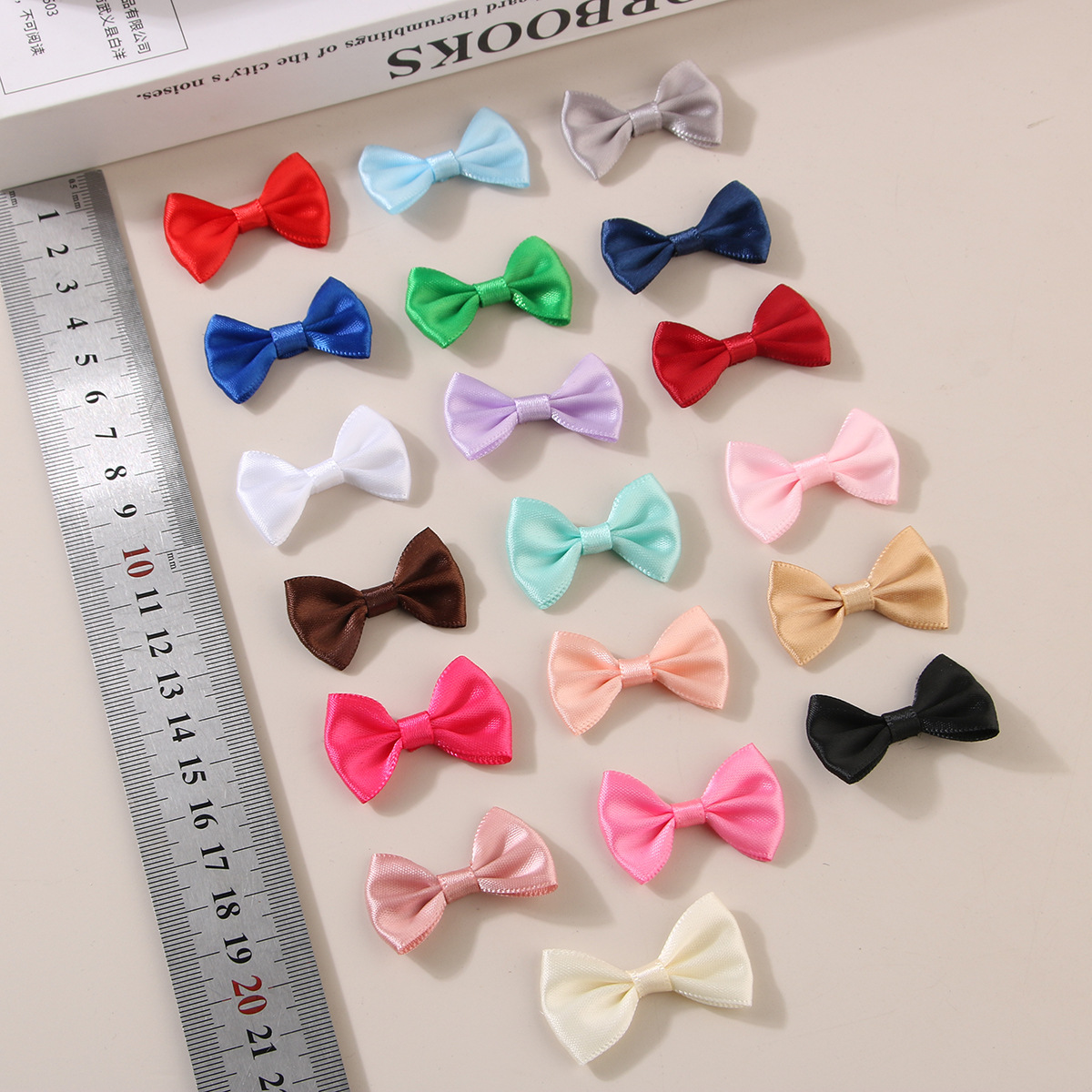 In-stock ribbon small bow clothing accessories, DIY clothing, shoes, hats, waist bags, bow semi-finished accessories Application Scenario