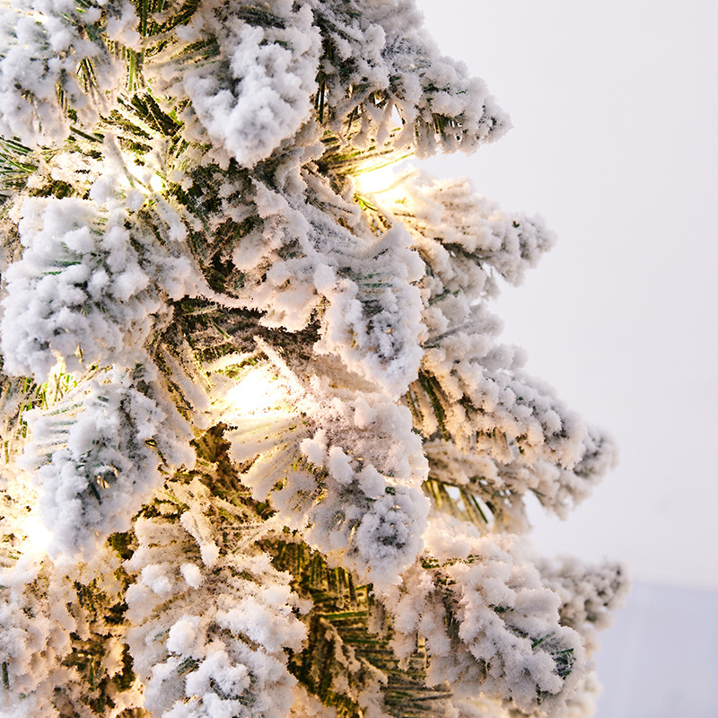 Feliz navidad pequeño árbol flocado mini árbol de navidad árbol caído árbol de navidad de mesa Application Scenario