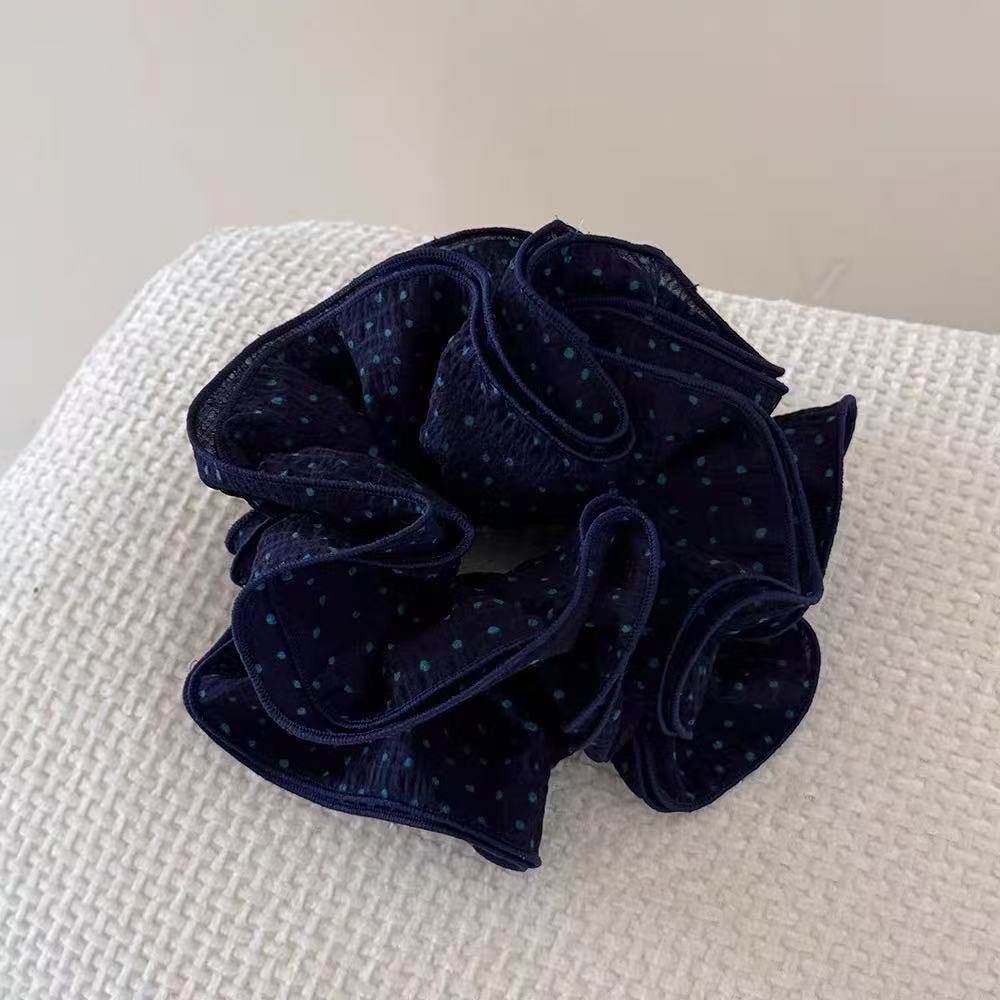 Korean style, polka dot large intestine hair band, women's high-end look, versatile hair tie, hair accessory, elegant rubber band hair tie Application Scenario