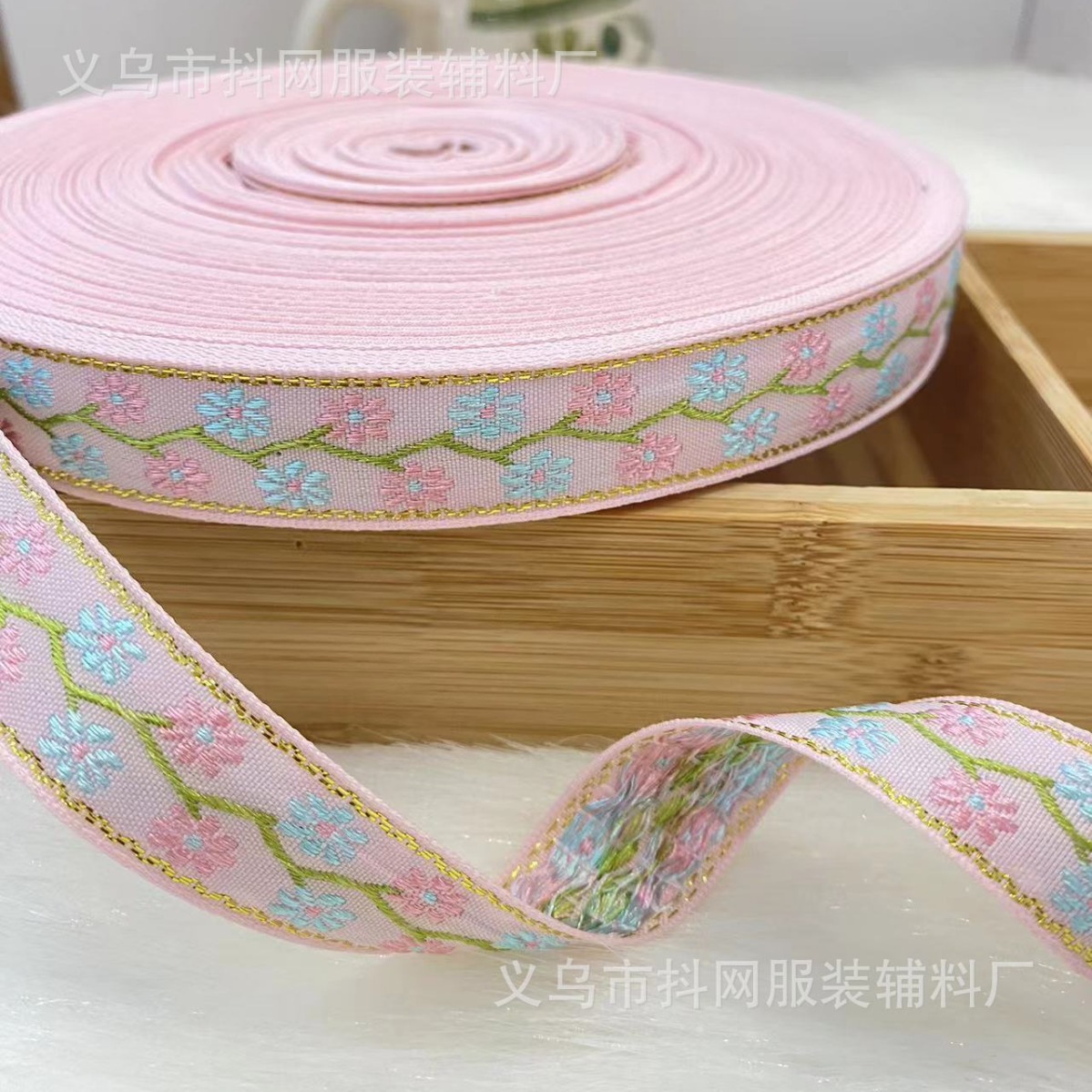 2.1cm small chanel-style gold silk jacquard embroidery webbing hair accessory gift box packaging tape performance costume accessories wholesale. Specification image