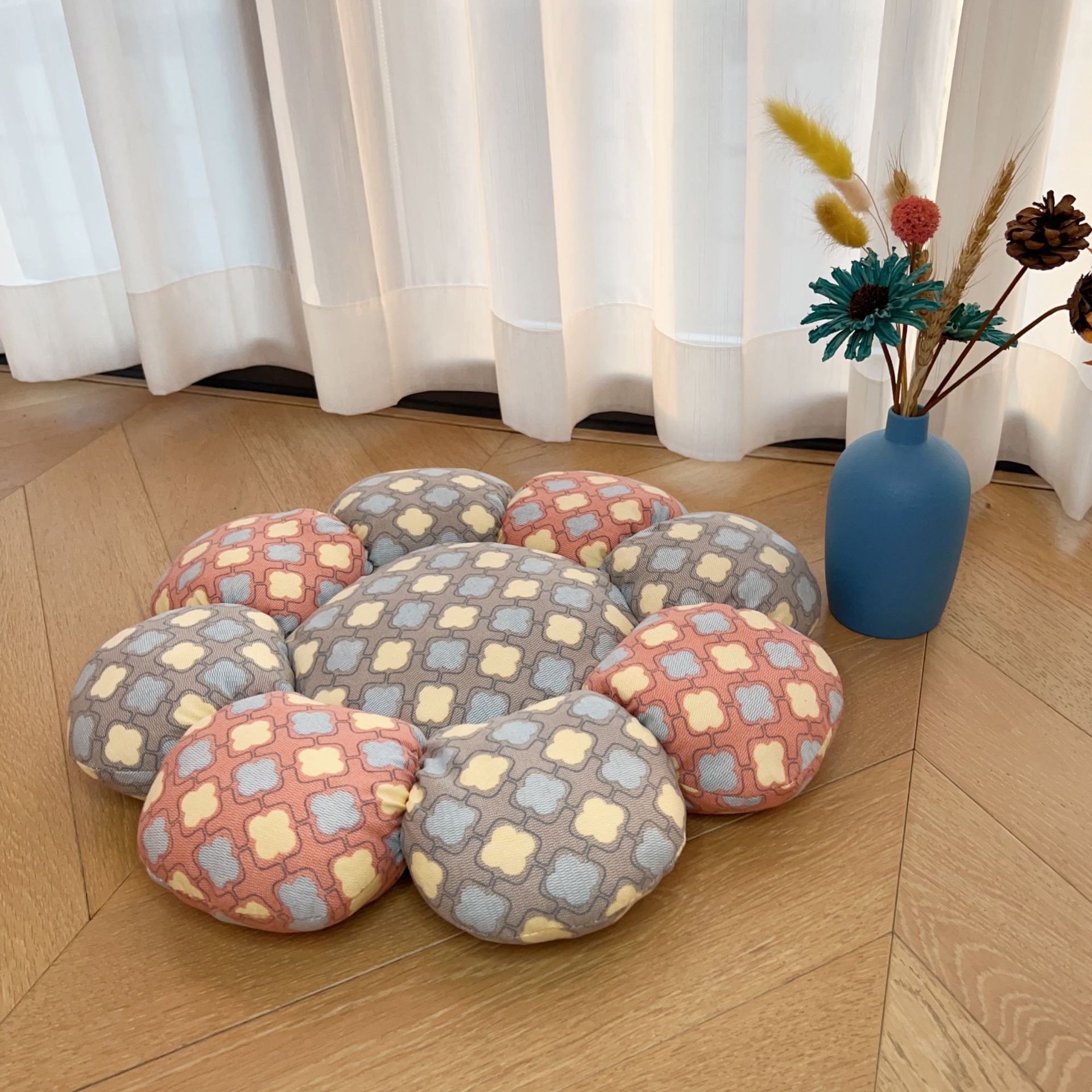Country-style flower cushion cushions, double-layer gauze cotton seat cushions, tatami sofa cushions, chair cushions, backrests, office chairs Application Scenario