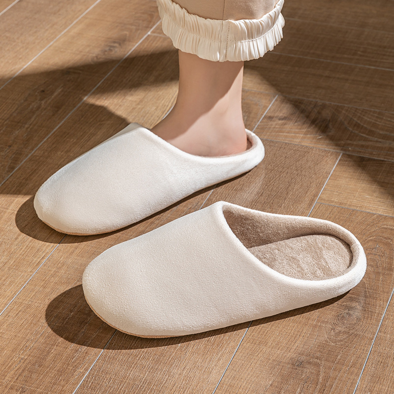 Cixi cotton slippers with soft soles, silent design, suitable for women's autumn and winter home use, indoor warmth and anti-slip, plush home cotton slippers for men Application Scenario