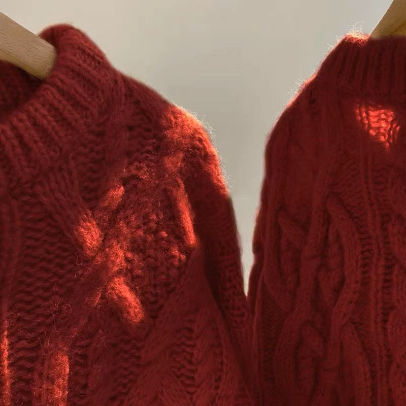 A large-sized red tweed sweater for Christmas and New Year, thick and loose for women, and a laid-back pullover sweater for autumn and winter Specification image
