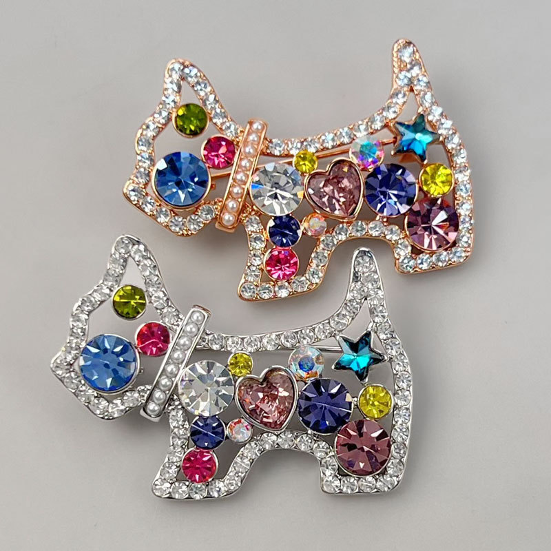 Cute and adorable cartoon dog brooch, light luxury and high-end animal brooch, new fashionable and versatile clothing and accessory women's pins Application Scenario