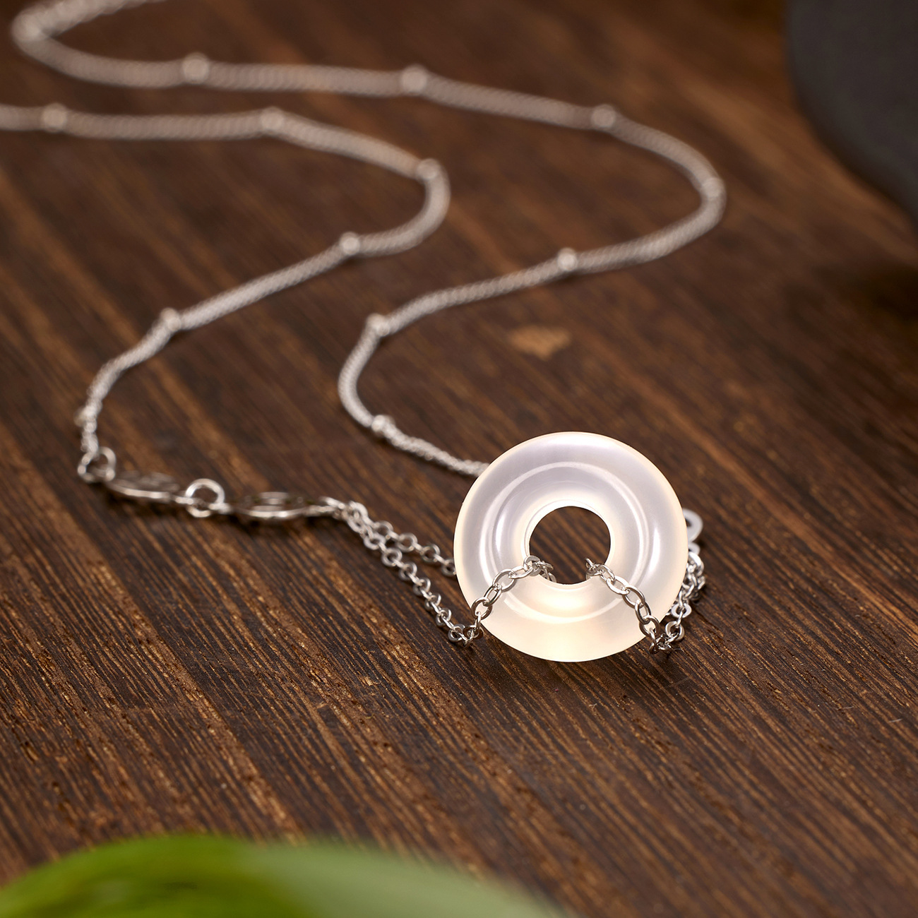 925 Peace Pendant Pure Silver Necklace, women's traditional Chinese style, ethnic style, coin chalcedony, New Chinese style, ins, high-end look Application Scenario