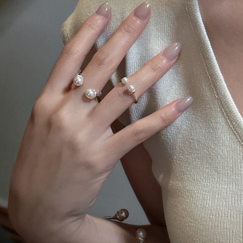 S925 sterling silver Korean version pearl ring with a niche design sense. Wholesale of the InstagS-style ring by a Korean blogger details Picture