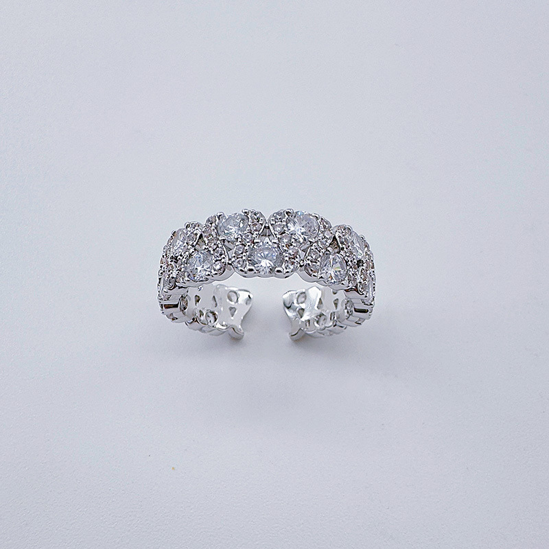 Niche diseño aperturas dedo índice anillo mujer minimalista personalidad anillo micro diamante zirconita martillo influencer en vivo accesorios Application Scenario