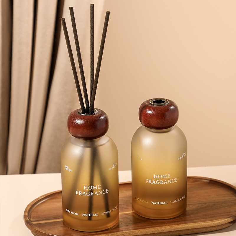 Wooden-scented fireless aromatherapy ornaments, high-end bedroom home aromatherapy, indoor bathroom deodorization, long-lasting fresh fragrance Application Scenario