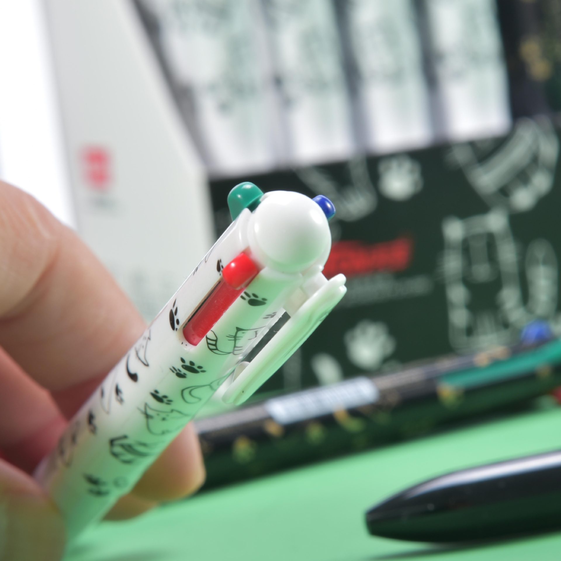 Tianfeng Four-color Black and White Cat Ballpoint Pen 5213 Multi-color Ballpoint Pen Wholesale Factory Direct supply 48 pieces per box details Picture