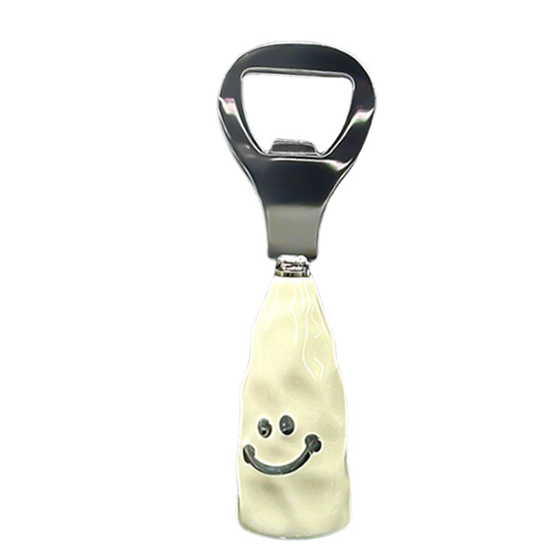 开瓶器/黑桃A/磁铁开瓶器/红酒开开瓶器/锌合金红酒开瓶器白底实物图