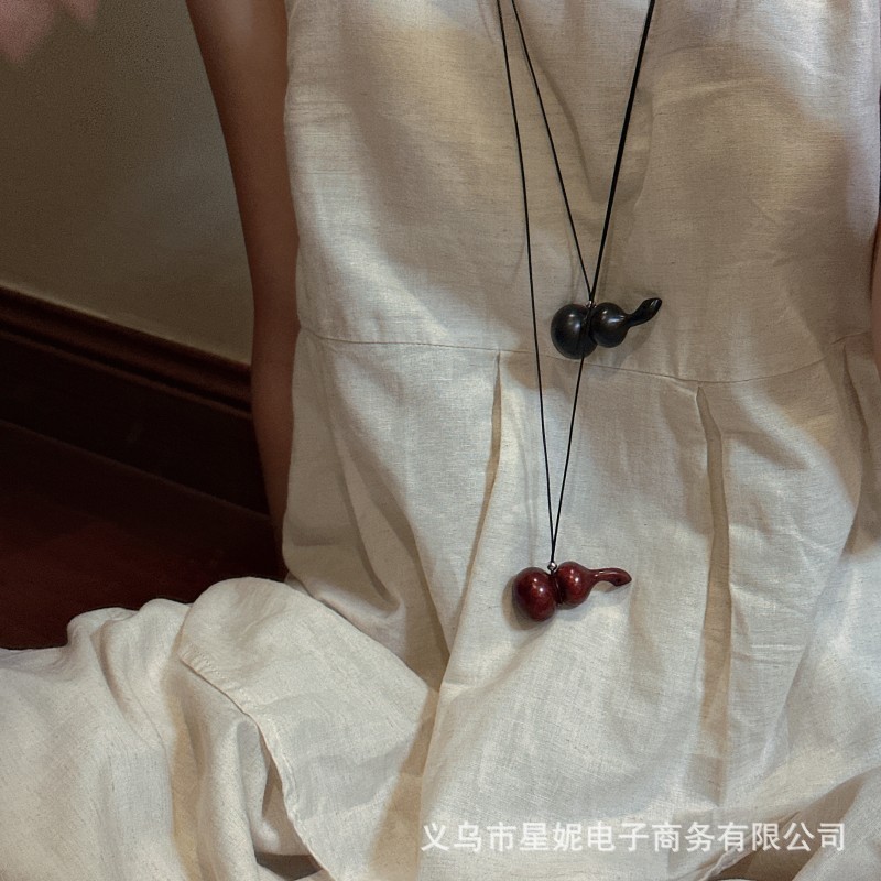 Elegant pearl short necklace, women's lanyard jewelry, classic, simple, fashionable and versatile accessory