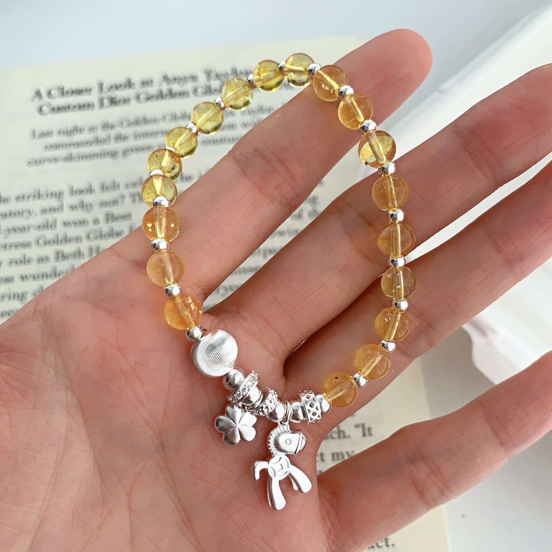 s925 sterling silver 12.2 citrine bracelet, a trendy design with cat-eye round beads, exudes a sense of fashion and sophistication Application Scenario