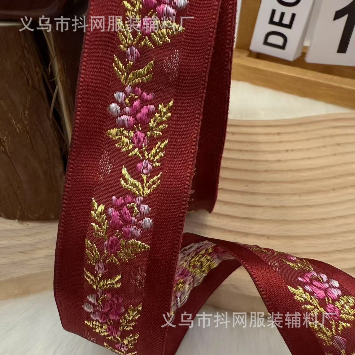 3.4cm golden thread large flower, noble ethnic style jacquard embroidery webbing, performance costume accessories, gift box packaging tape details Picture