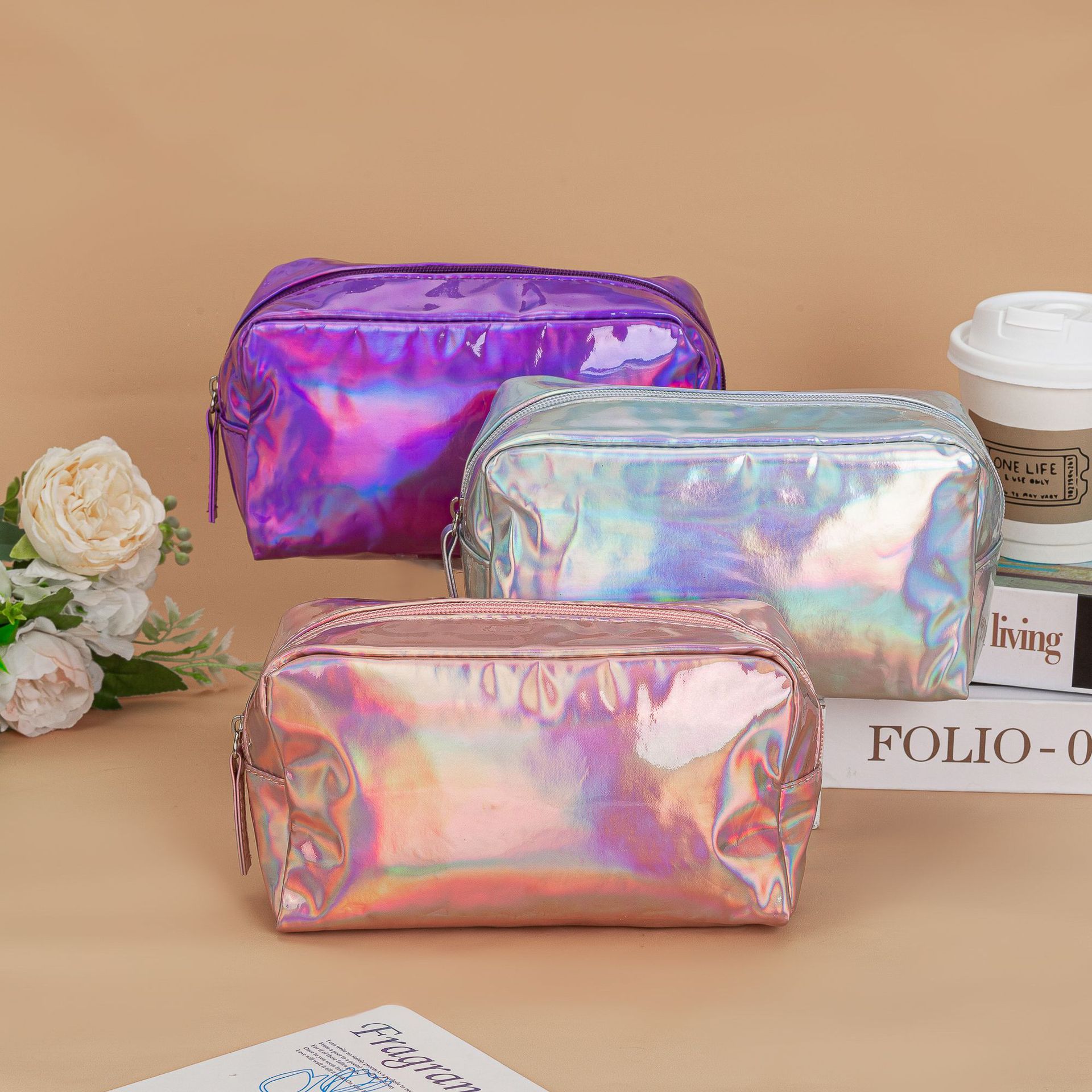 In-stock fashionable iridesy laser PU makeup bag, portable waterproof leather travel makeup storage toiletry bag