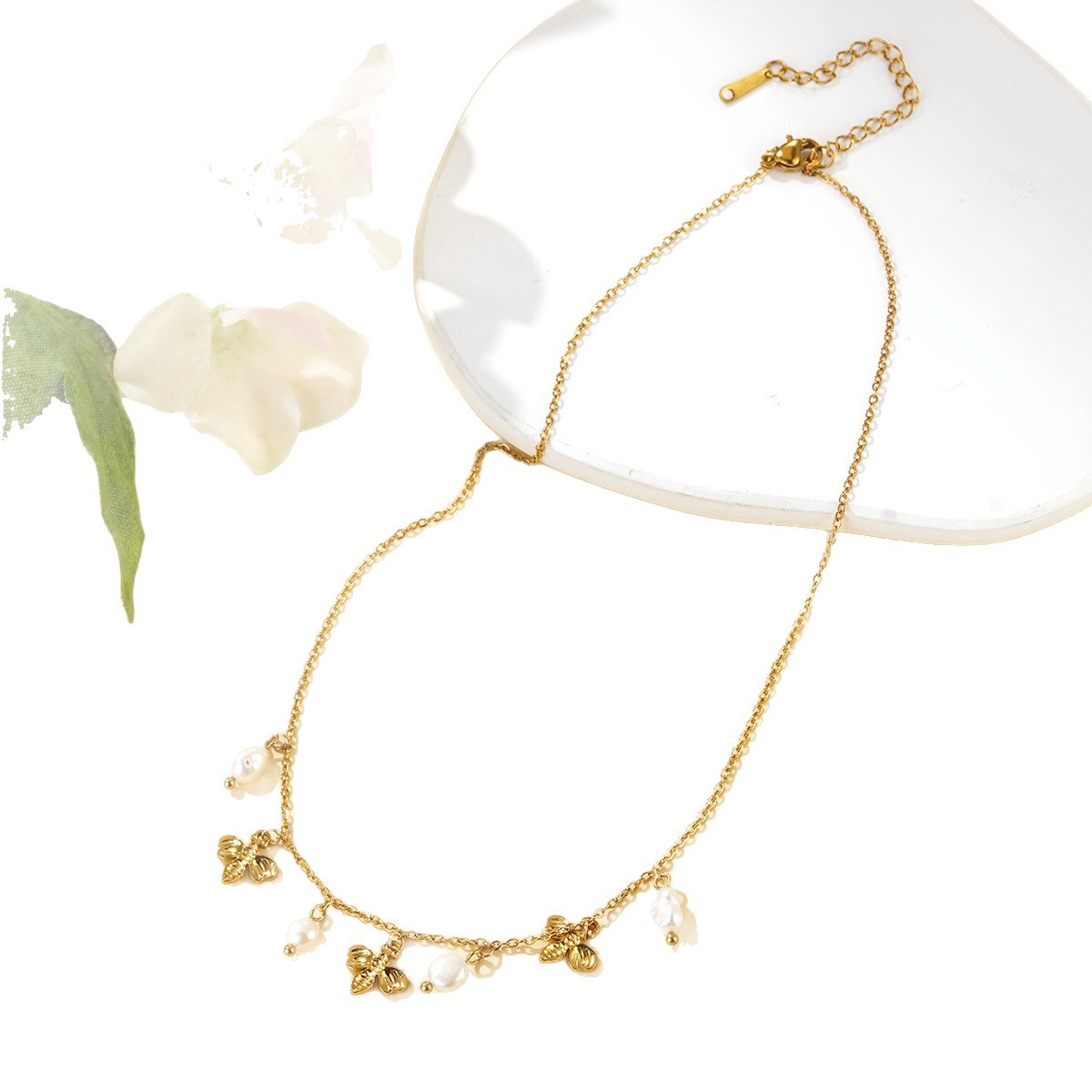 Amazon titanium steel bracelet, high-end and simple necklace, light luxury stainless steel bracelet, non-fading, cross-border exclusive jewelry Item Picture