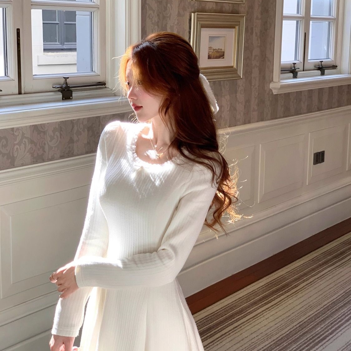 2025新款秋冬栀子白茶超仙长袖连衣裙女法式简约小众内搭白色长裙