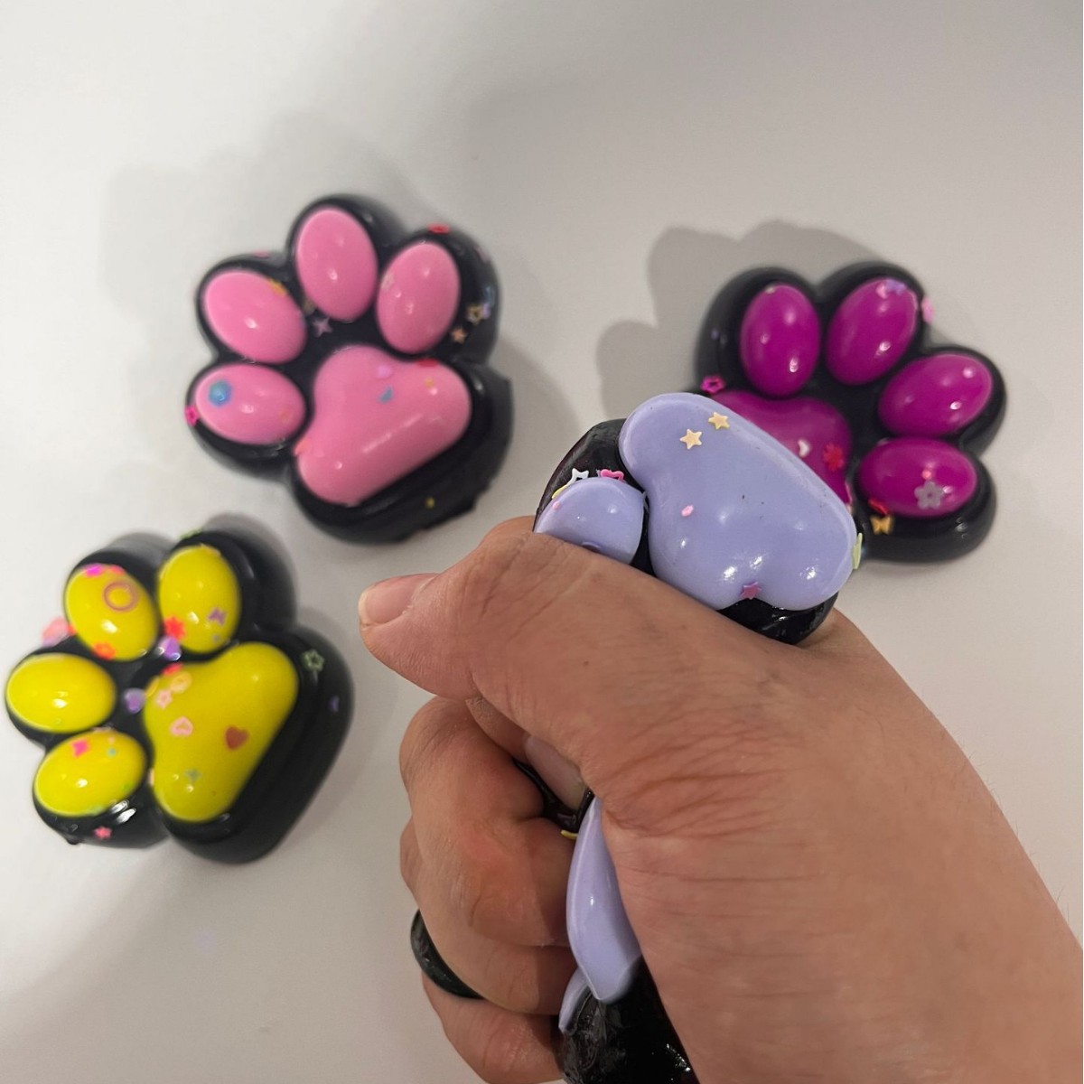 Super shiny cat paw small silicone cat paw with a muddy feel, a highly attractive appearance item Application Scenario