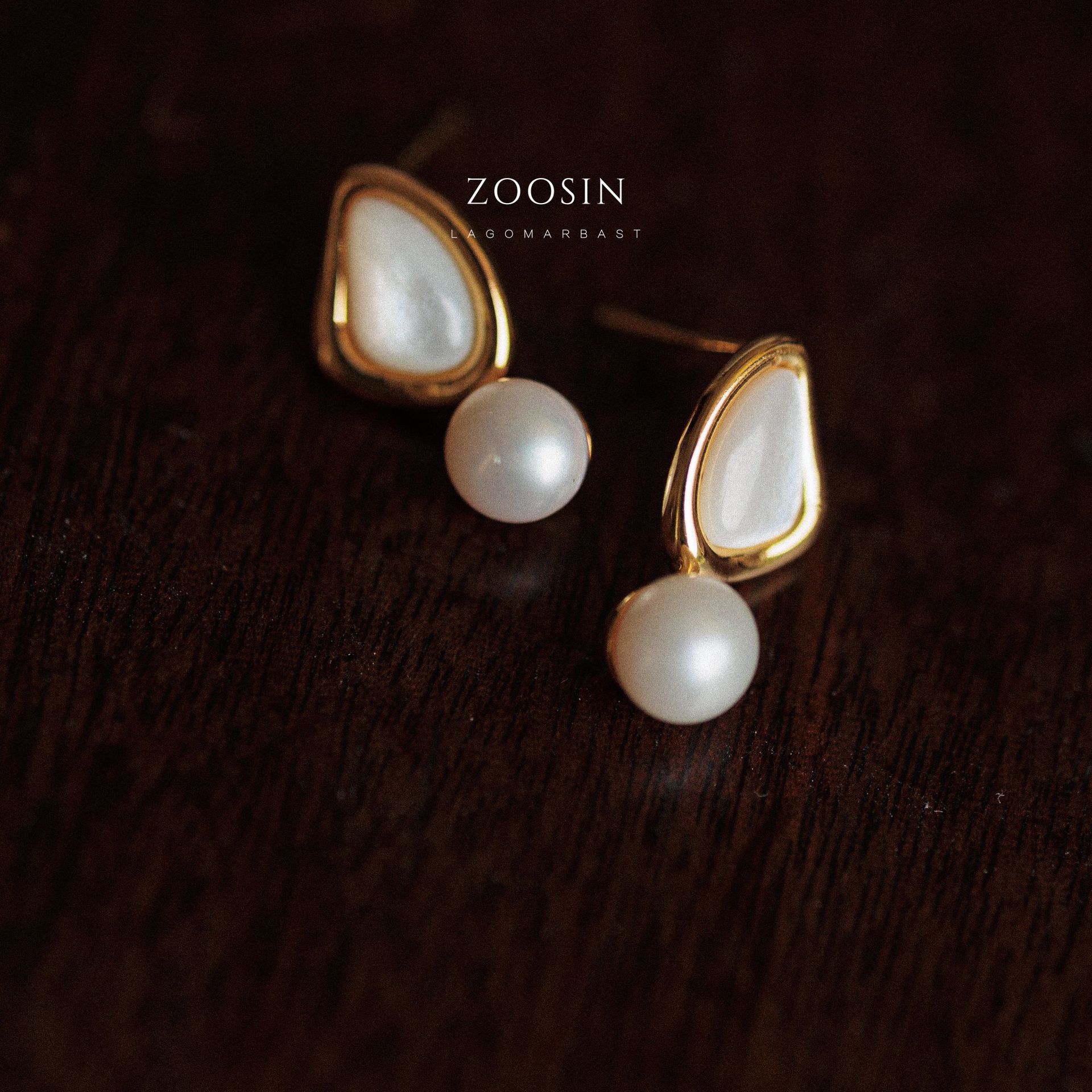 Zhuji retro stud earrings, freshwater mother-of-pearl butterfly earrings, a mid-style, light luxury and high-end look, versatile earrings for women Specification image
