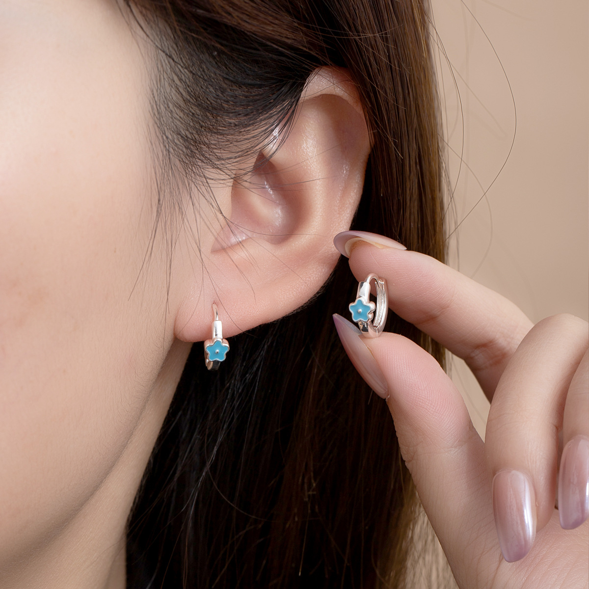 Sweet, delicate, small and cute five-petal flower earring earrings with a fresh and light blue glaze. They are versatile and simple for daily use