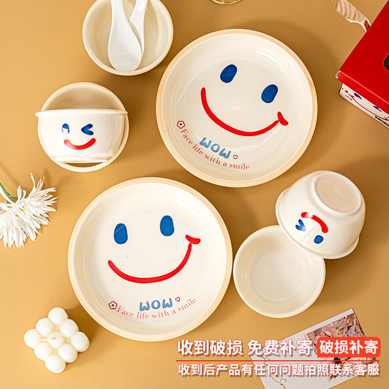 Ceramic tableware and chopsticks sets, household gifts and souvenirs, business gift sets, small gifts for annual meetings and team-building activities Application Scenario