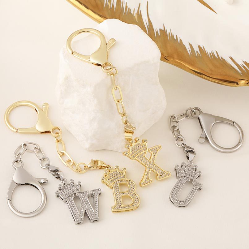 Zirconium-inlaid cross-border 26 English crown letter keychain women's European, American and Korean style fashionable bag pendant wholesale Specification drawing