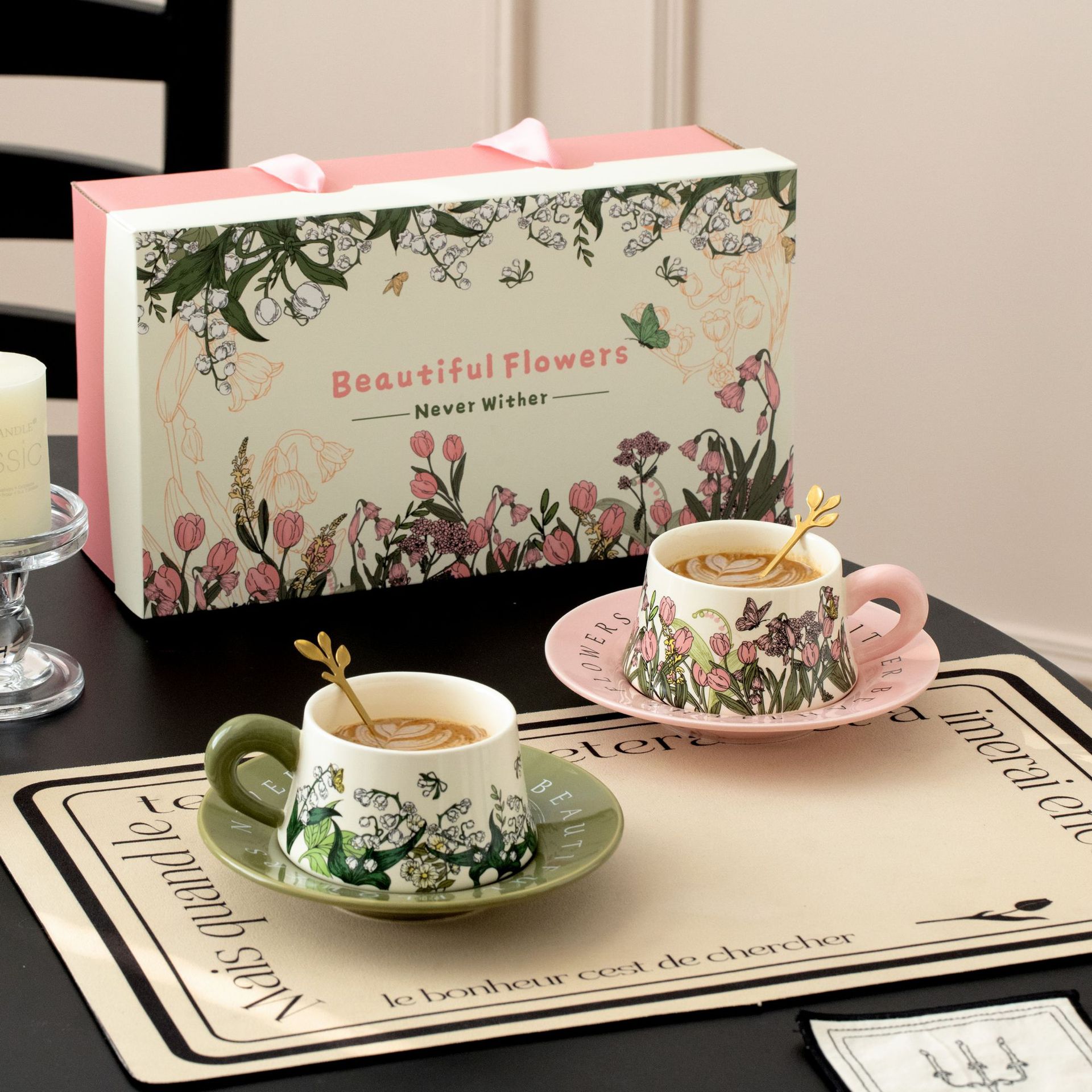 Retro French ceramic cups and plates, high-end wind chime flower coffee cup set, afternoon tea girls' drinking water cup as a souvenir