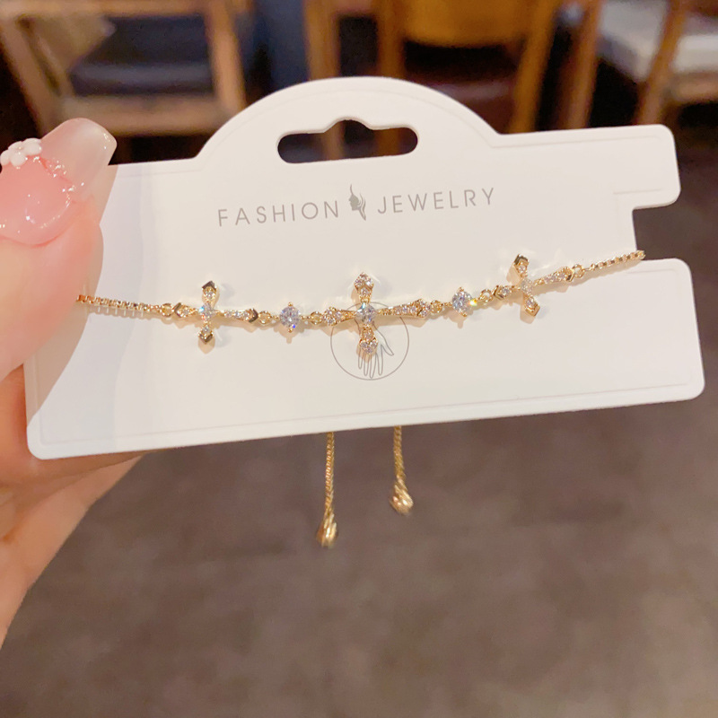 French light luxury, fashionable, retro diamond-encrusted cross bracelet, pull-out style, elegant, individual, simple and high-end jewelry Specification image